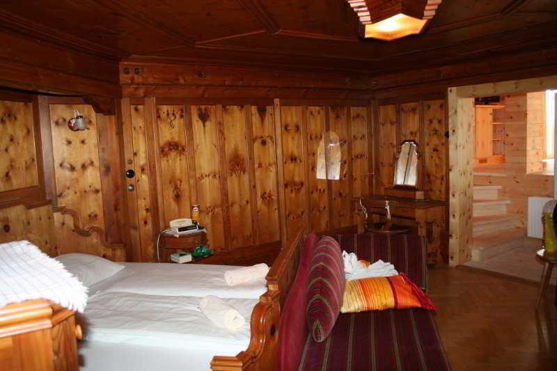 Frieden Das Alpine Panorama Hotel Hochpillberg ภายนอก รูปภาพ
