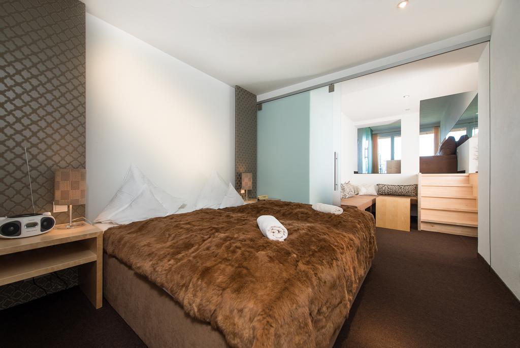 Frieden Das Alpine Panorama Hotel Hochpillberg ภายนอก รูปภาพ
